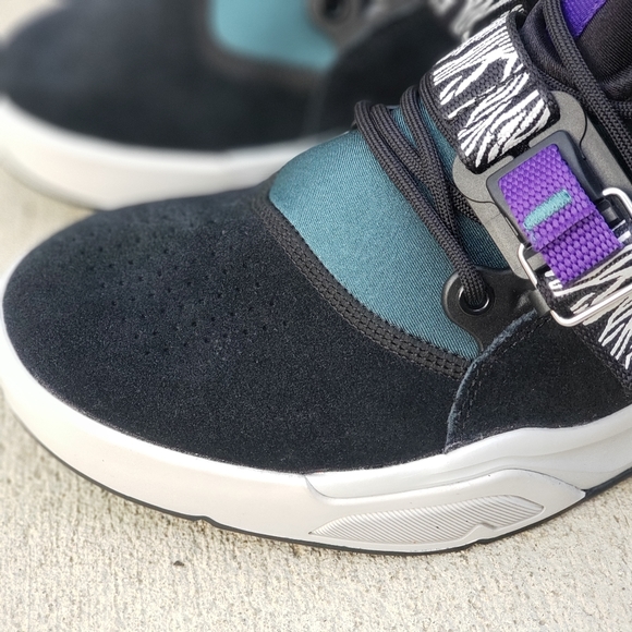 SOLD Nike Air Force 270 Men's Sneakers Size 11 - Picture 14 of 16